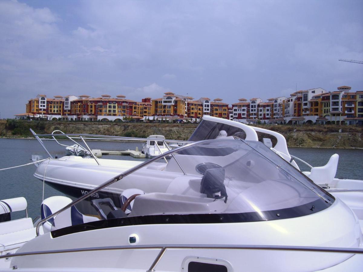Apartment Studio Deluxe Marina Cape 4 Stars Resort 33 5 Aheloy Eksteriør billede